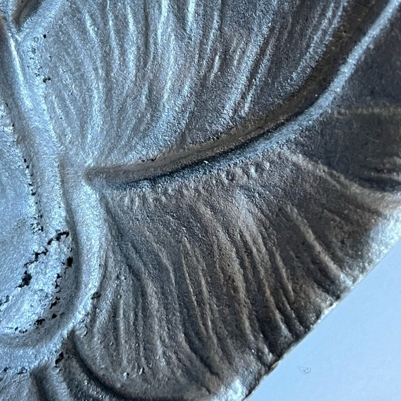 Pewter Leaf Candle Holder Great Home Decor - Picture 2 of 6